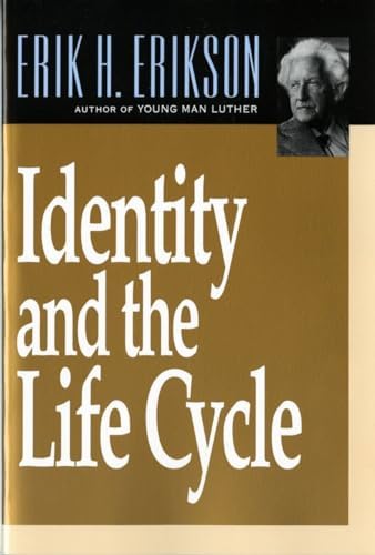 Young Man Luther Erikson ペーパーバック Young Man Luther: A Study in Psychoanalysis and History (Austen